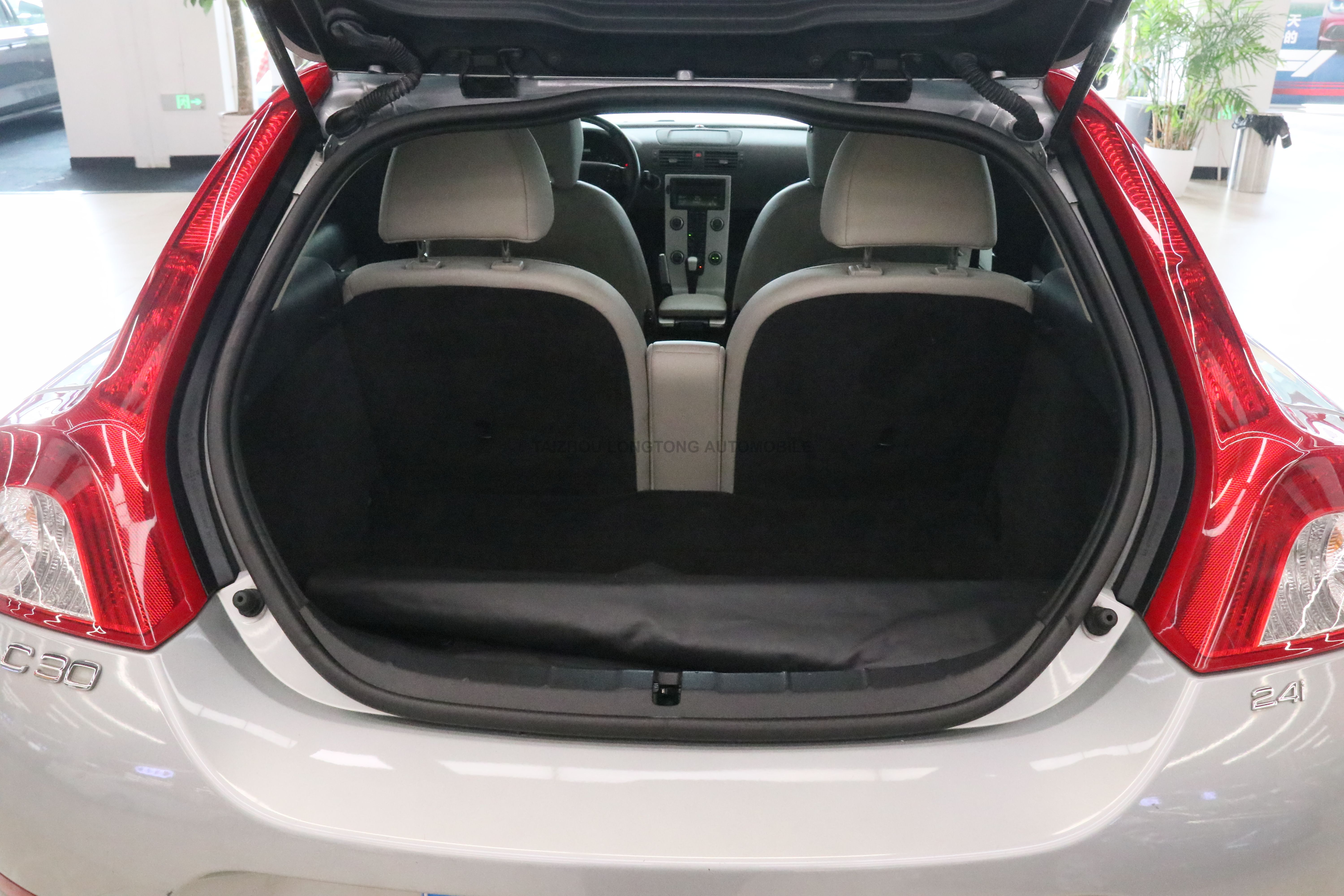 Used Volvo C30 2010 Facelifted 2.4i