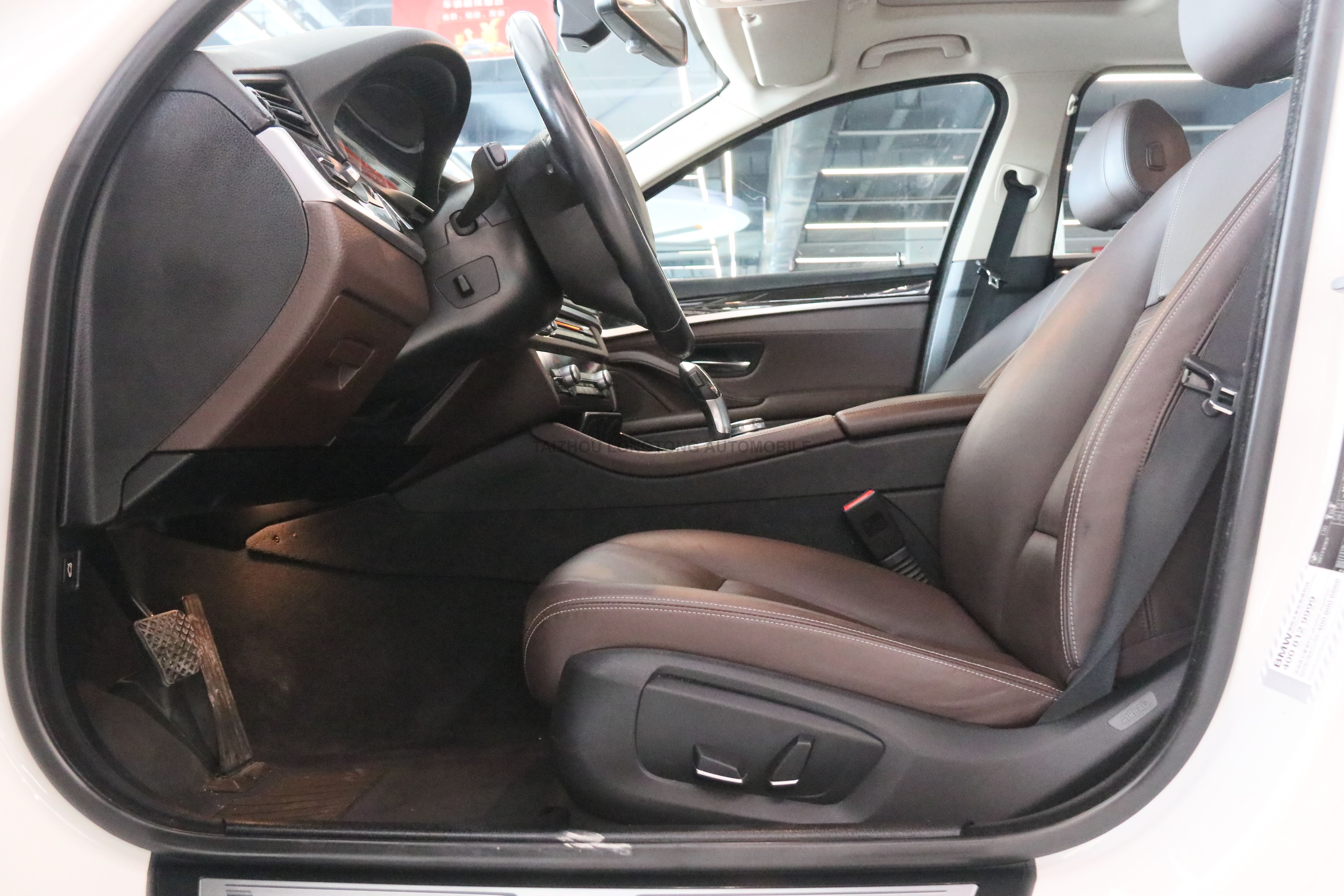 Used BMW 5 Series 2014 525Li Luxury Design Set
