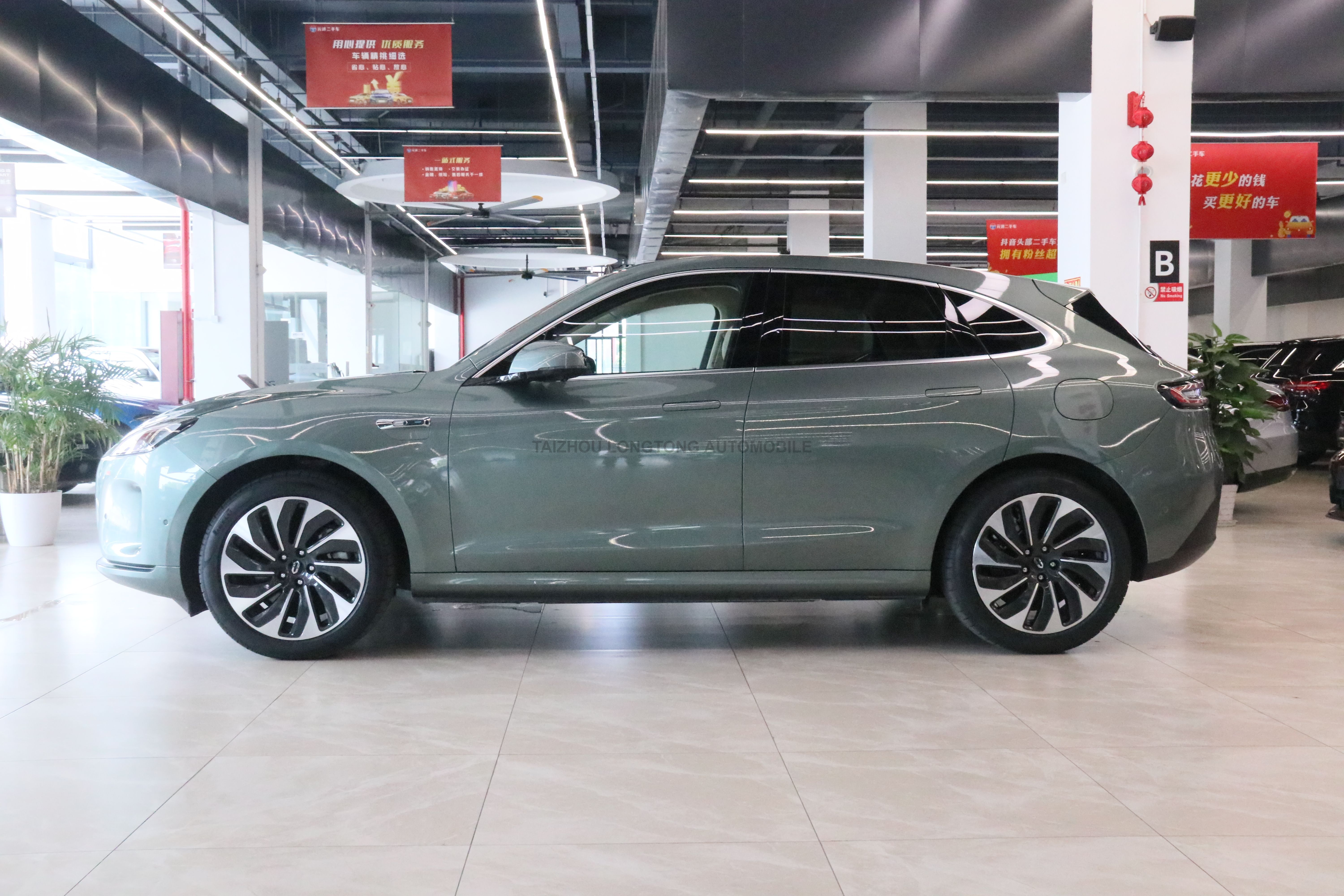 Used Harmony Lntelligent Mobility Alliance AITO M5 2023 EREV 4 Wheel Drive Lntelligent Version