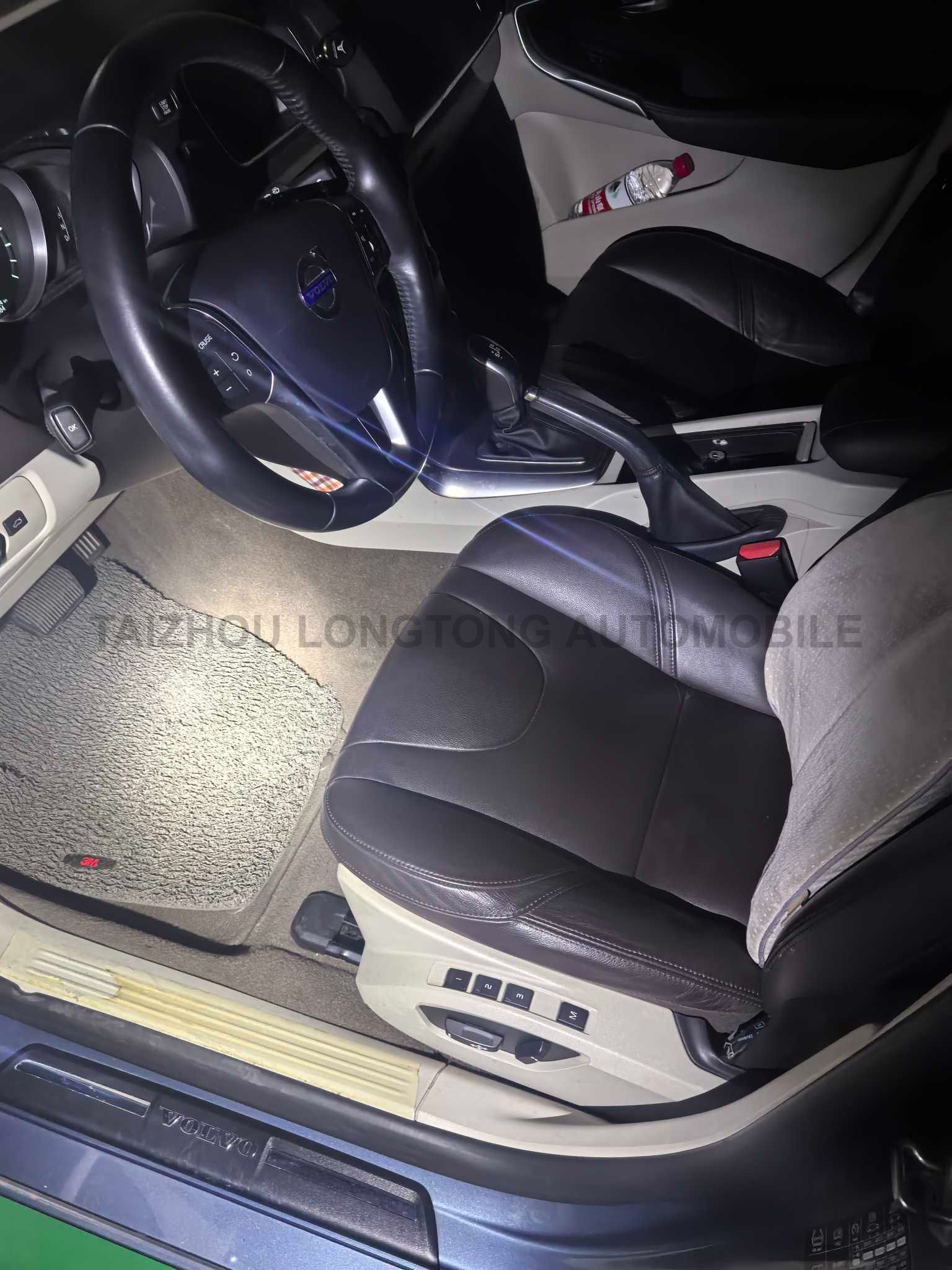 Used Volvo V40 2014 2.0T Lntelligent Elegant Version