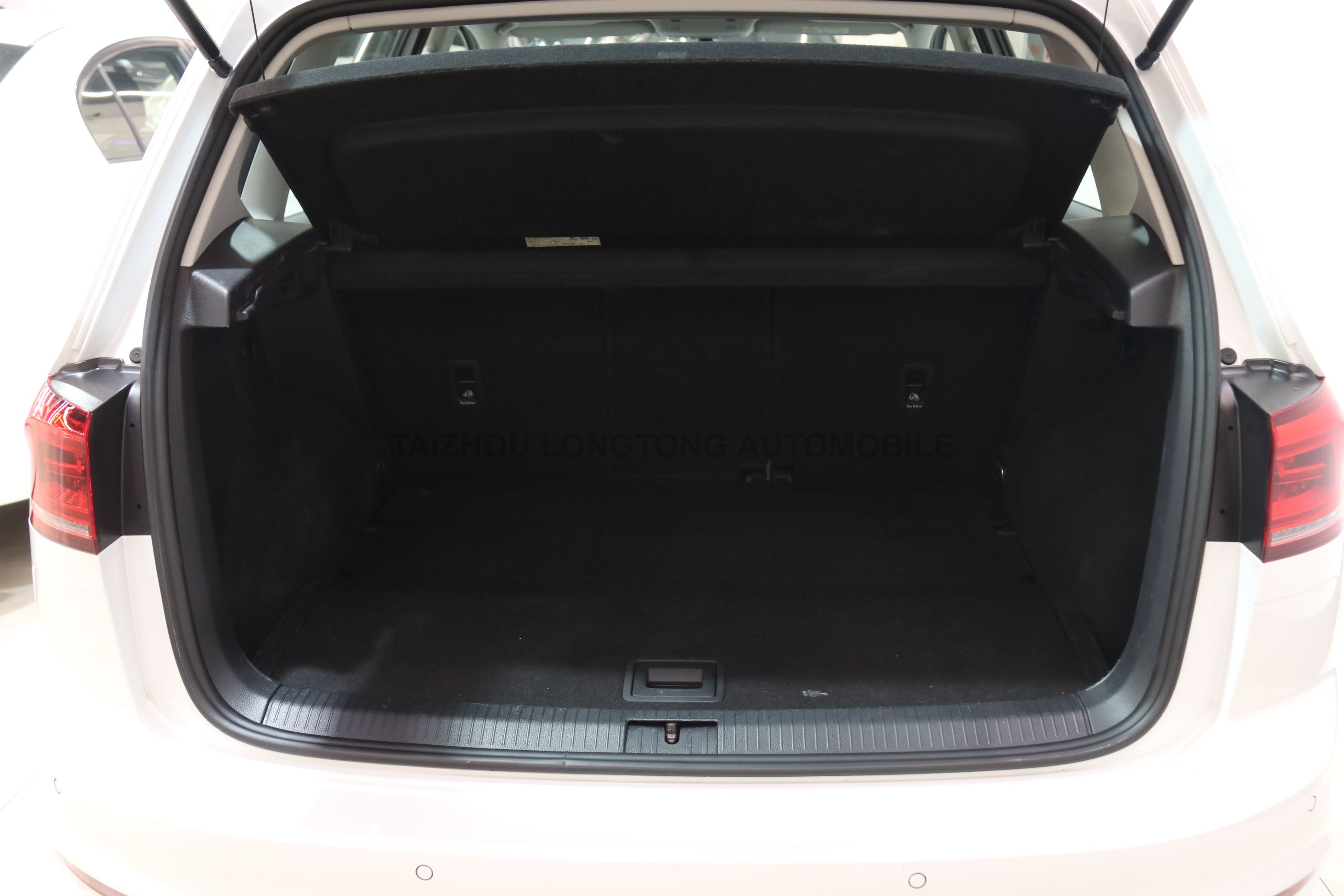 Used Volkswagen Golf Sportsvan 2019 280TSI AutoCurious Model China V Vehicle Emission Standards