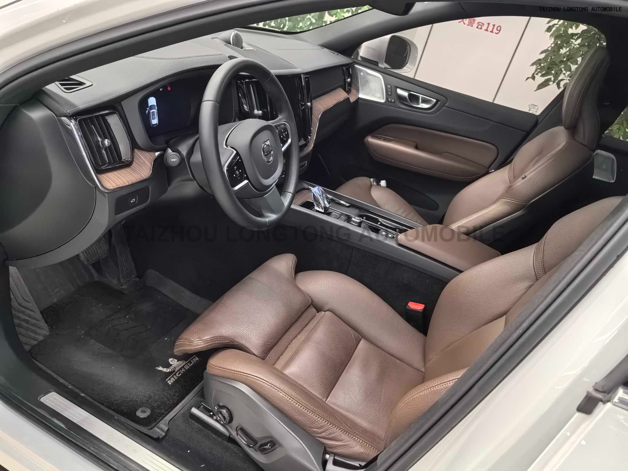 Used Volvo XC60 2022 B5 4-Wheel Drive Luxury Version