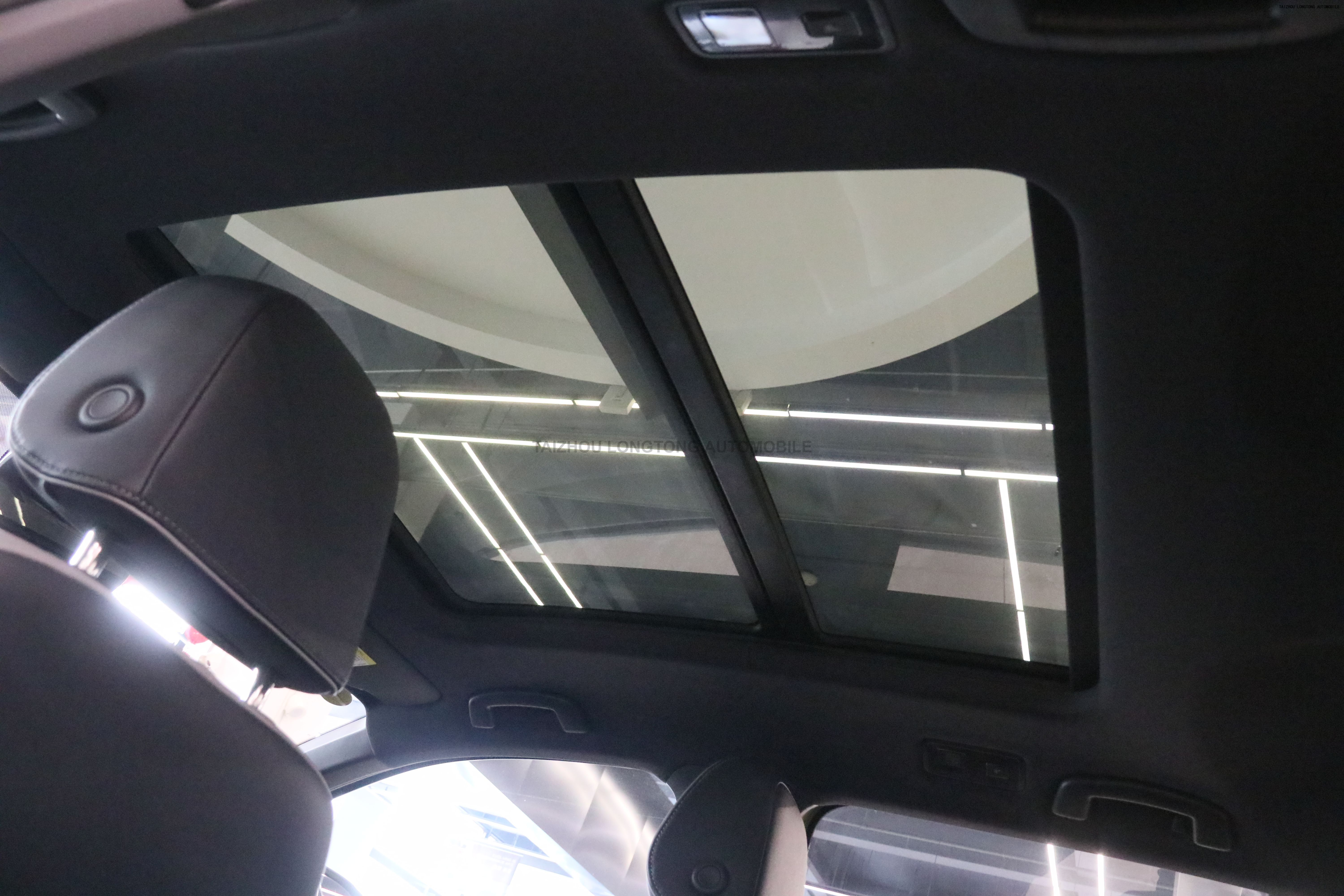 Used Volkswagen T-ROC 2023 300TSI DSG 2-Wheel Drive Starlight Version